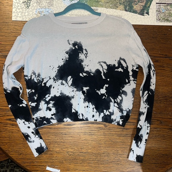 Rubbish sweater - Picture 1 of 6